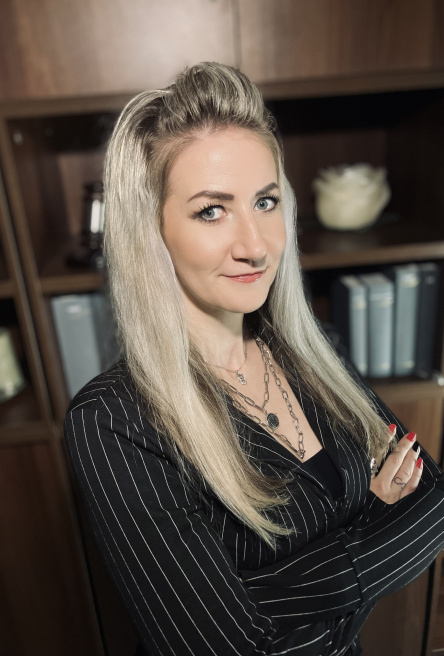 JUDr. Barbora Hudeková JUDr. Barbora Hudeková